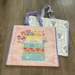 Homegoods TJMaxx Marshalls Floral Book & Floral Arrangement Print Tote Bags NWOT